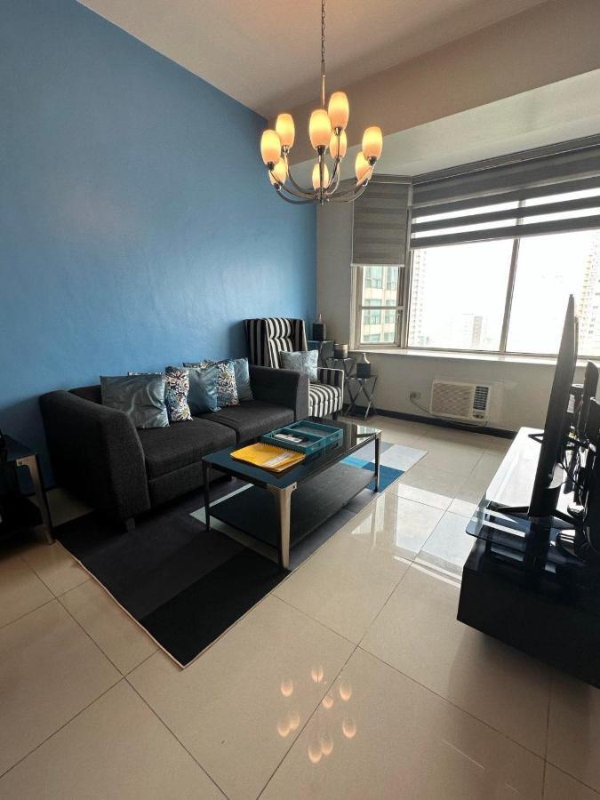 Suites De Marina Manila With Netflix Екстер'єр фото