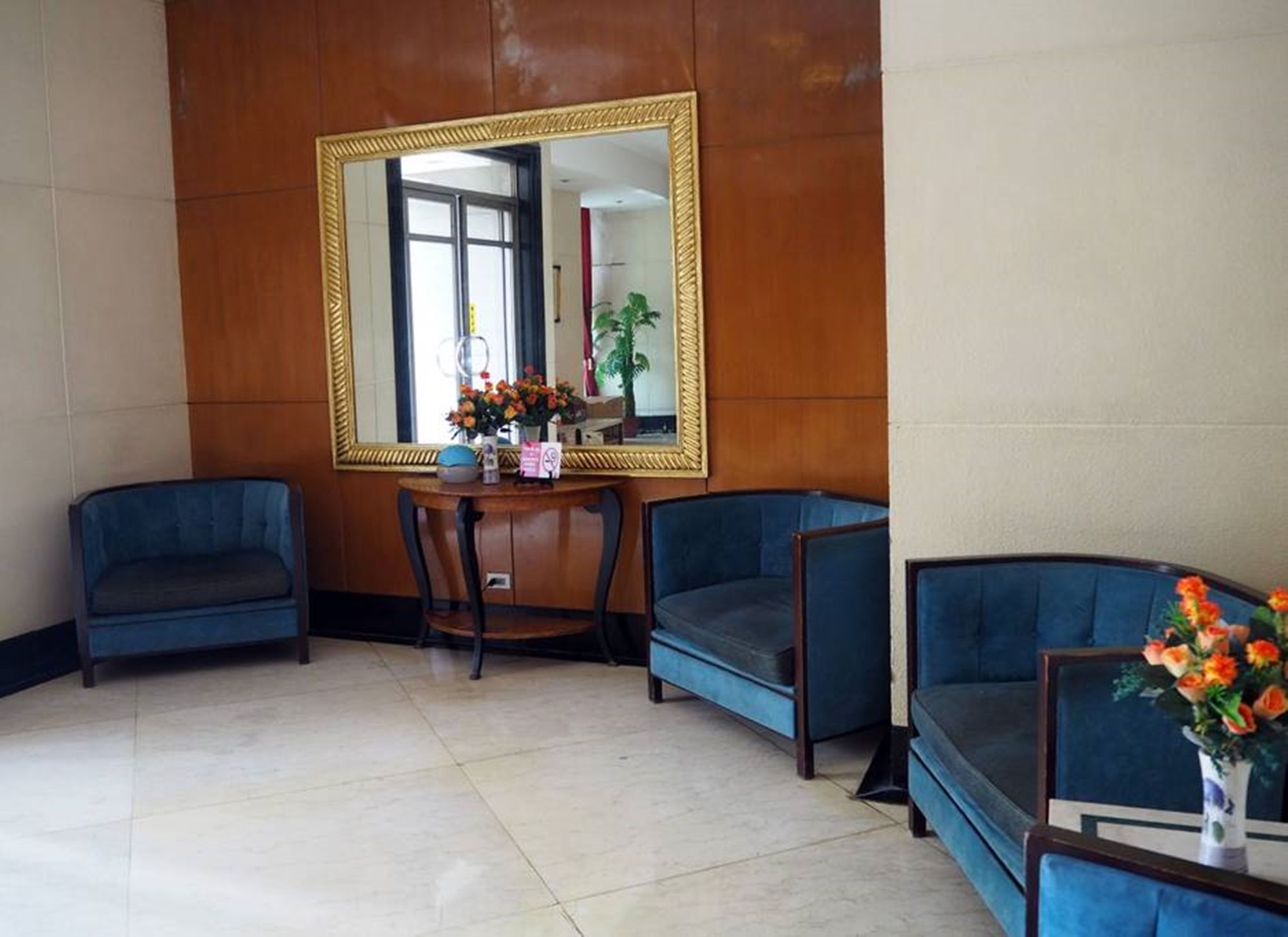 Suites De Marina Manila With Netflix Екстер'єр фото